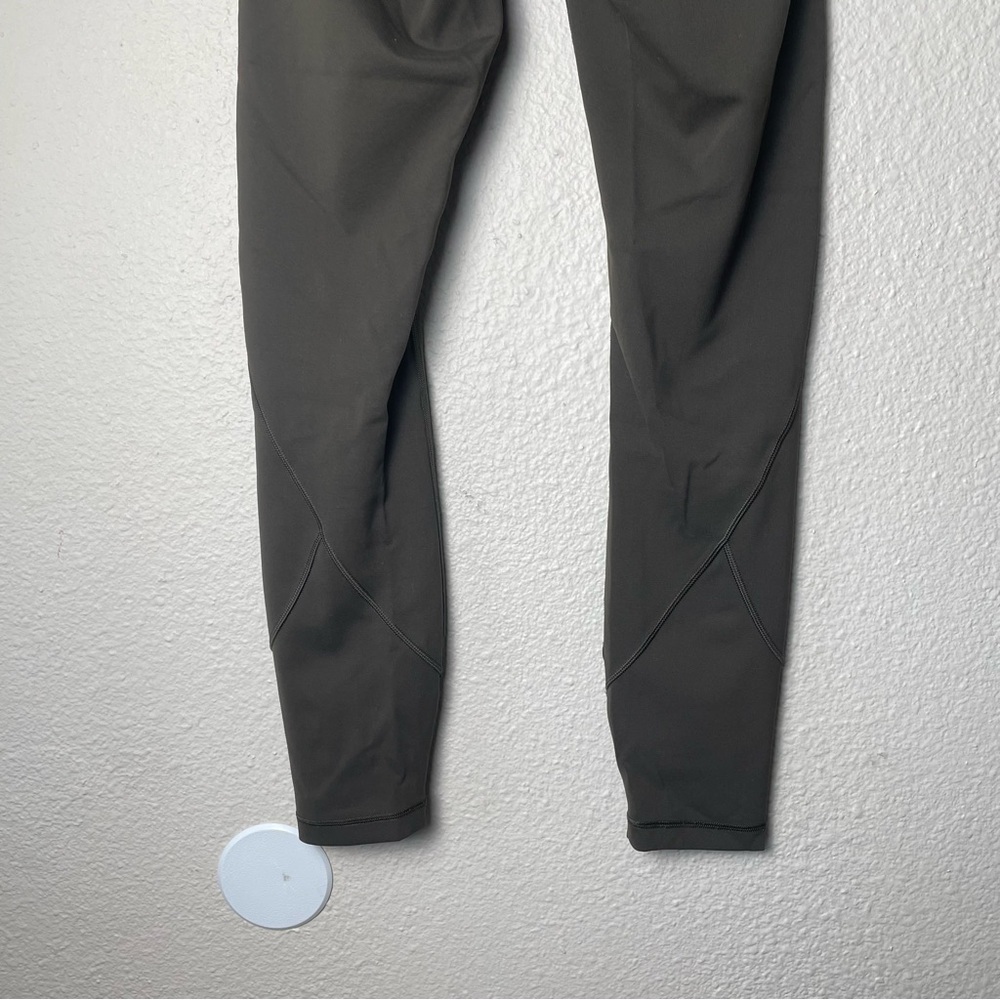 Lululemon In Motion 25” Leggings Women’s 6 Olive Green Tight Workout Athletic - Picture 9 of 11